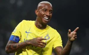 Corinthians tem interesse em Talisca após desejo do meio-campista de retornar ao Brasil