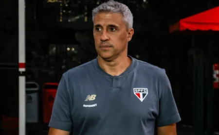 Crespo altera o ataque no segundo tempo e Luciano decide a vitória do São Paulo