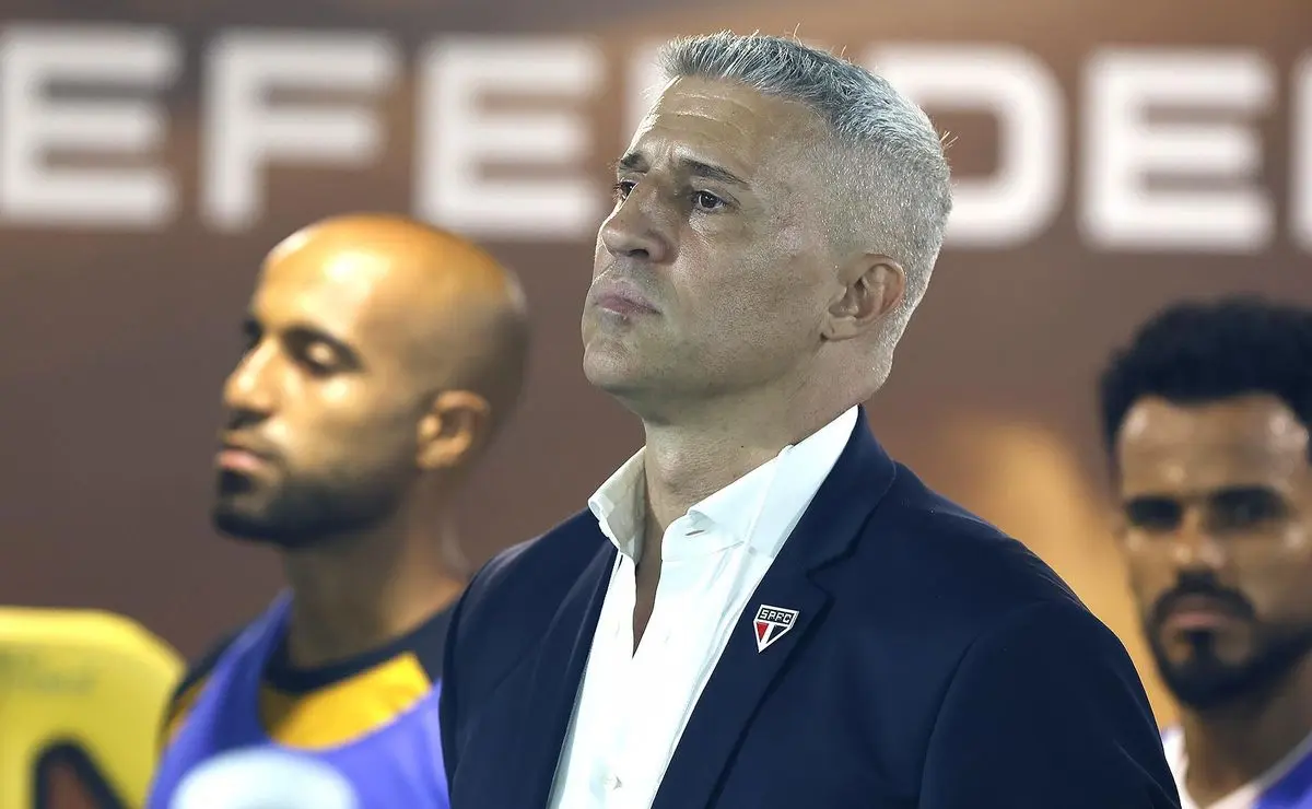 Crespo promove jovens da Copinha e reformula o São Paulo para reação no Paulistão