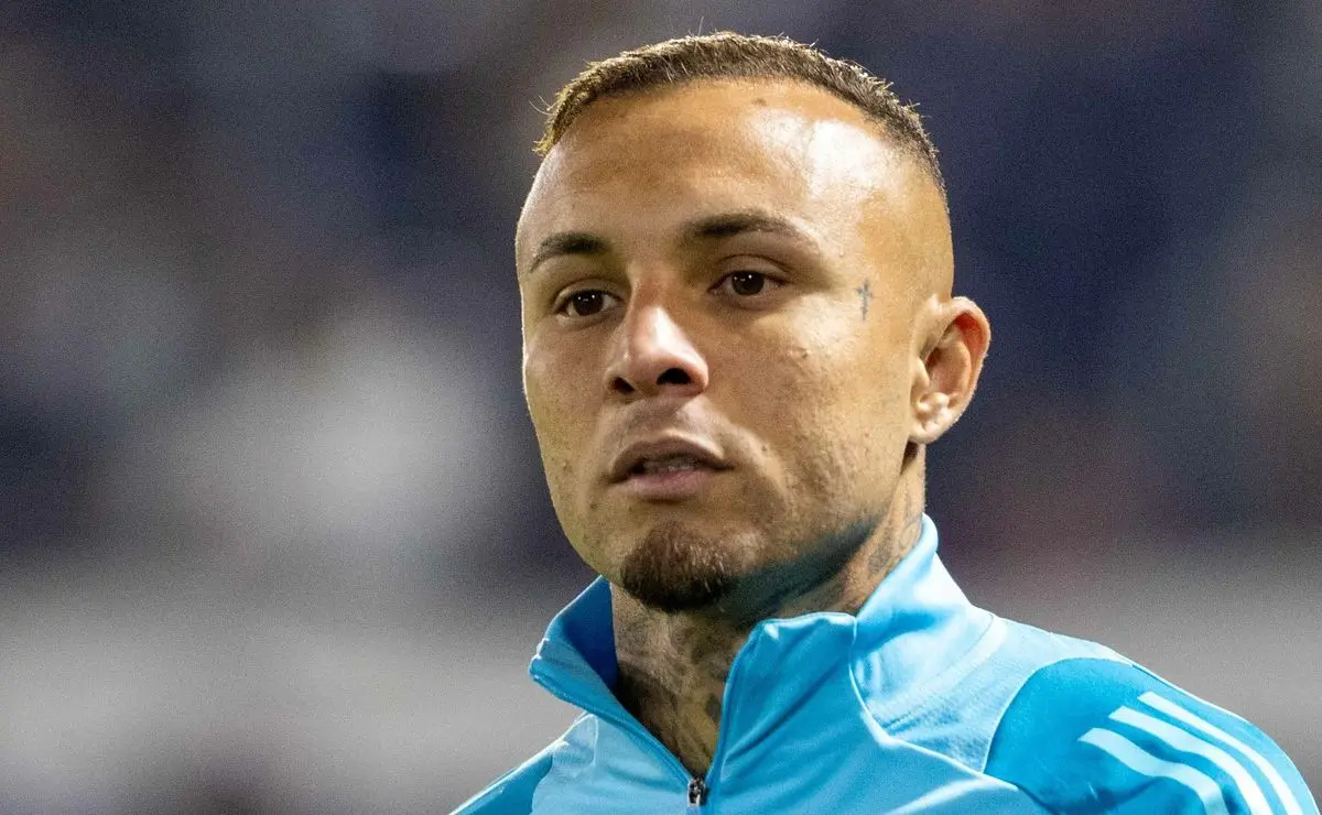 Cruzeiro recebe nova proposta do Flamengo por Kaio Jorge, com Everton Cebolinha na contraproposta.