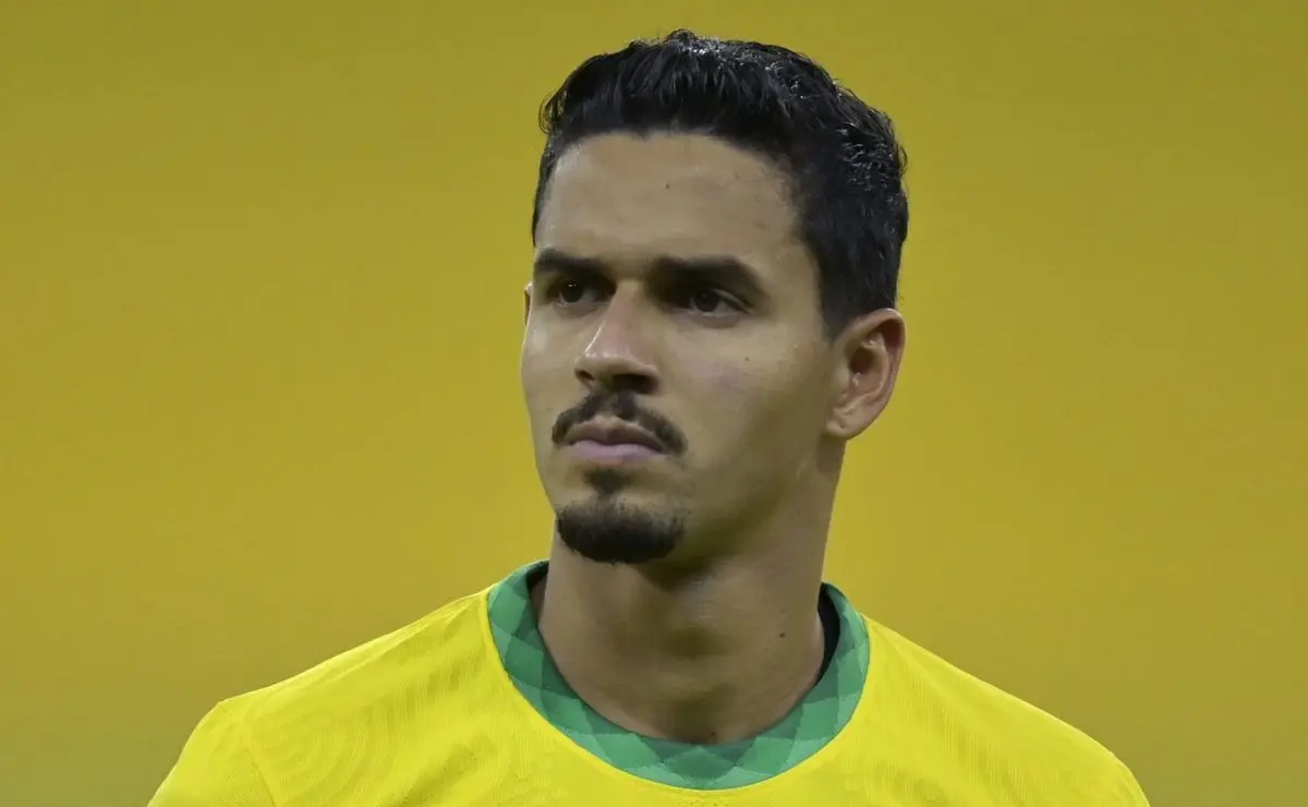 Cruzeiro recua em negociação com Lucas Veríssimo devido aos R$ 40 milhões exigidos pelo Al-Duhail