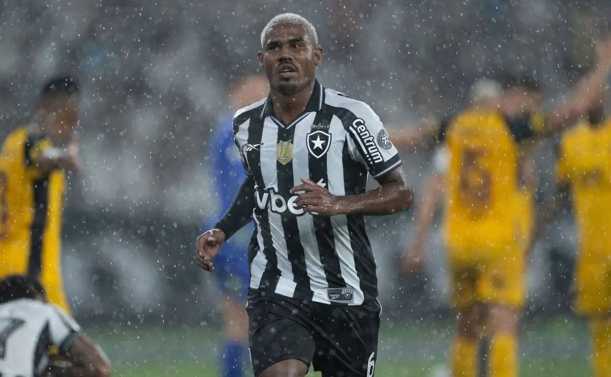 Cuiabano pode deixar o Nottingham Forest: Rio Ave e Olympiacos como possíveis destinos