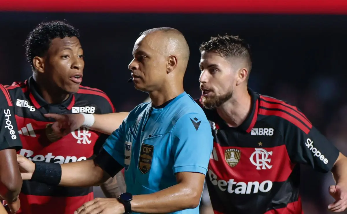 Decisão de Wilton Pereira Sampaio em São Paulo x Flamengo com Arrascaeta é validada por Simon