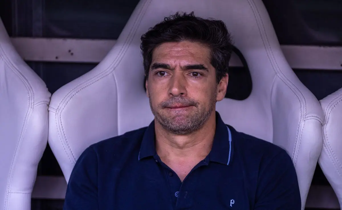 Demissão de Abel Ferreira descartada por Leila Pereira após goleada no Palmeiras