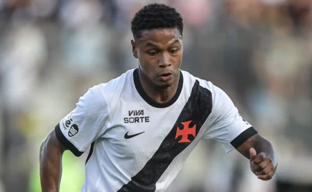 Diniz analisa fase difícil de Matheus França e expõe entraves ao meio-campista