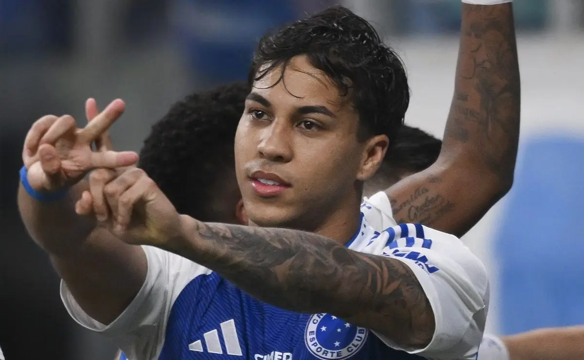 Dirigente do Cruzeiro fala sobre possível ida à Fifa contra o Flamengo no caso Kaio Jorge