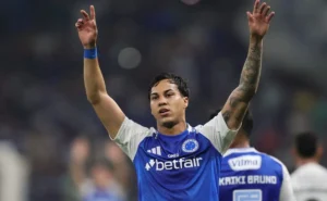 Dono do Cruzeiro confirma: venda de Kaio Jorge ao Flamengo por R$ 312 milhões dependia de oferta.