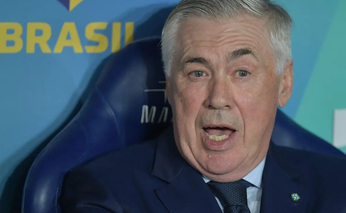 Douglas Santos em recuperação busca espaço na Seleção Brasileira com Ancelotti Douglas Santos em recuperação busca espaço na Seleção Brasileira com Ancelotti