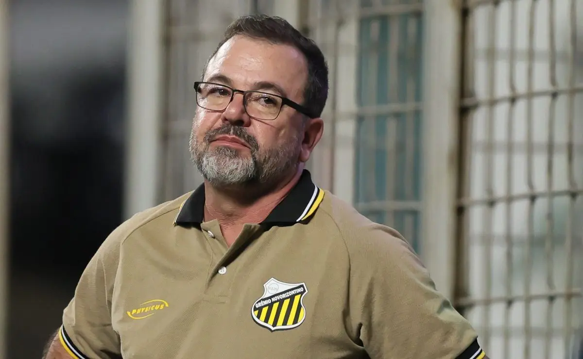 Enderson Moreira, técnico do Novorizontino, elogia o Palmeiras após goleada: “uma das melhores equipes do Mundo”