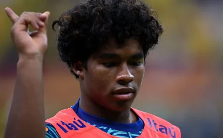 Endrick: Situação detalhada reacende debate sobre possível retorno à Seleção Brasileira na Copa do Mundo