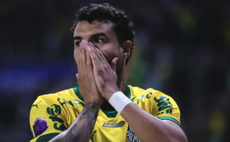 Escalação do Palmeiras: Jefté retorna e Abel define o time titular contra o Mirassol com novidades