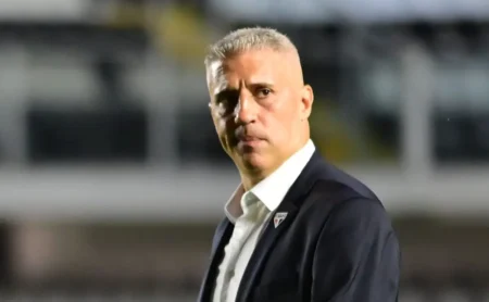 Escalação do São Paulo: Crespo define titulares e acompanha de perto as condições de Lucas e Calleri