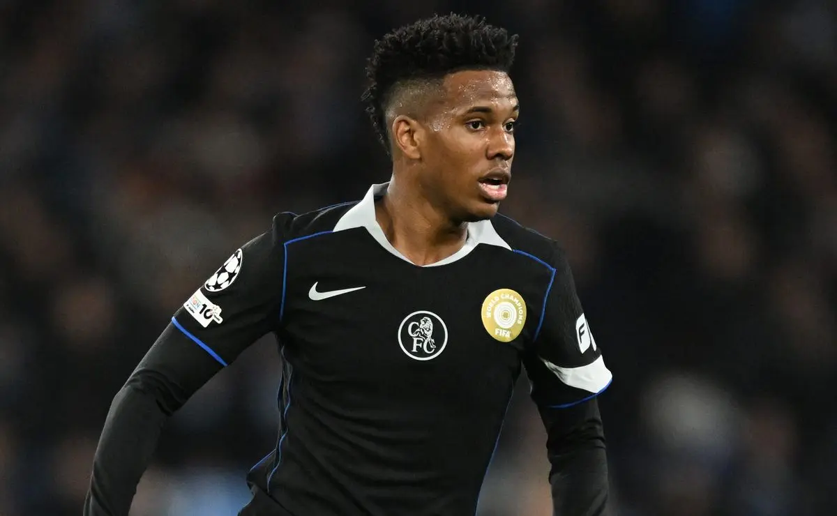 Estêvão retorna ao Brasil por motivos pessoais, e treinador do Chelsea lamenta ausência: “Meus sentimentos”