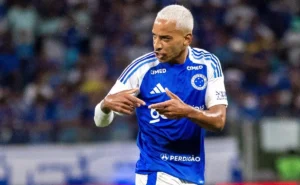 Evolução de Matheus Pereira surpreende ex-auxiliar do Cruzeiro: “Jogador em outro nível”