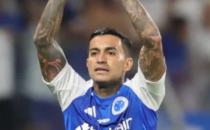 Ex-auxiliar de Leonardo Jardim expõe os motivos pelos quais Gabigol e Dudu não se firmaram no Cruzeiro: “Não cedia”