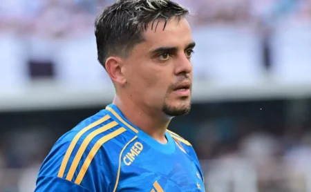 Fagner define valor alto para renovar com o Corinthians e busca R$ 2,6 milhões