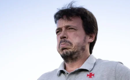 Fernando Diniz manifesta preocupação com o ataque do Vasco antes de duelo no Maracanã
