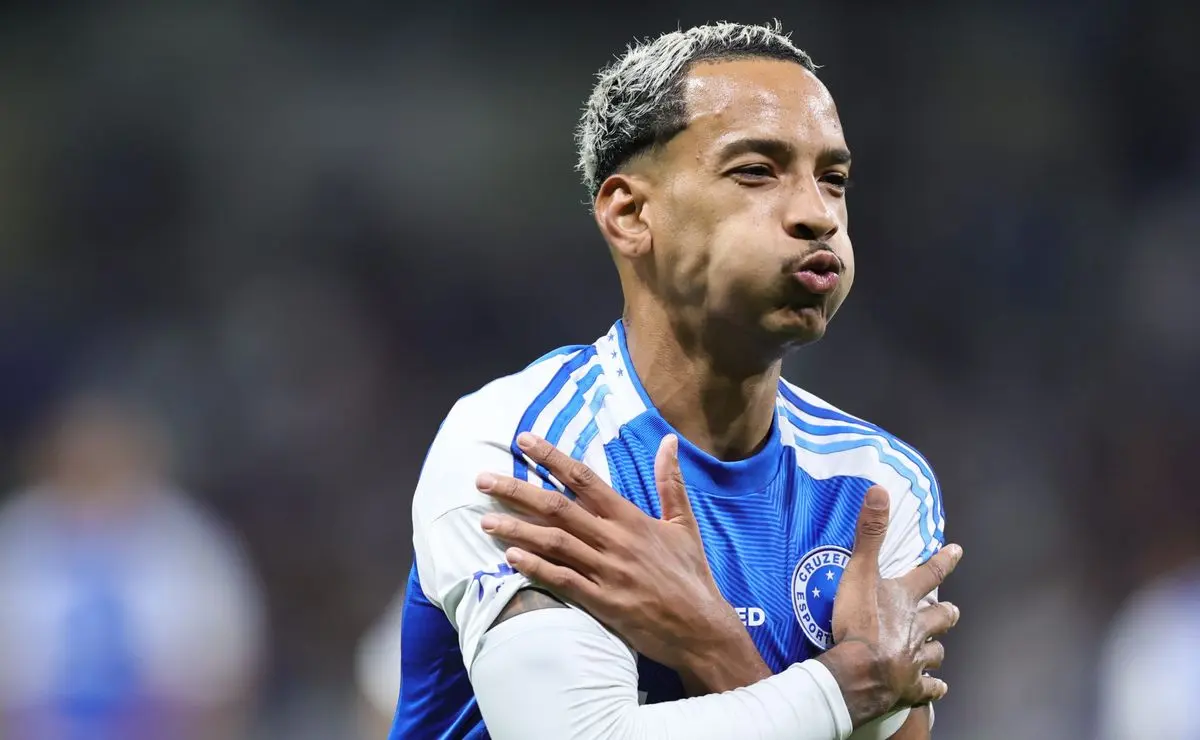 Filipe Luís elogia Matheus Pereira, mas Flamengo não planeja contratá-lo