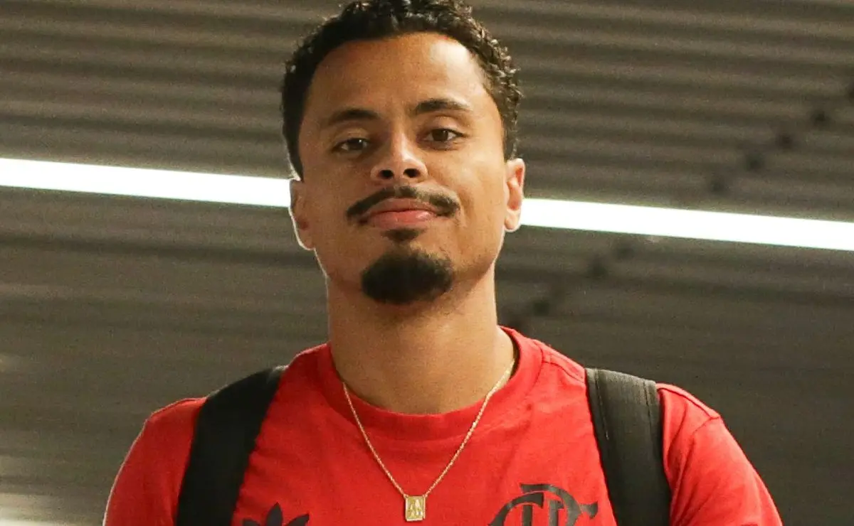 Filipe Luís libera Allan e Flamengo aprova negociação com o São Paulo