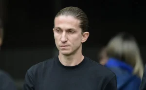 Filipe Luís lidera "faxina" e Flamengo avalia saída de 3 veteranos; De La Cruz em análise