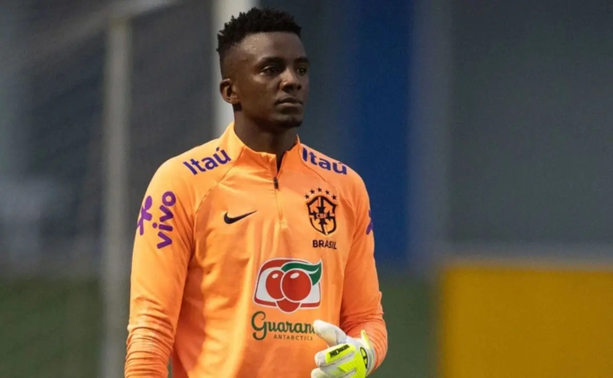 Flamengo altera planos no gol e aposta em opção menos conhecida, com Andrew à frente na fila