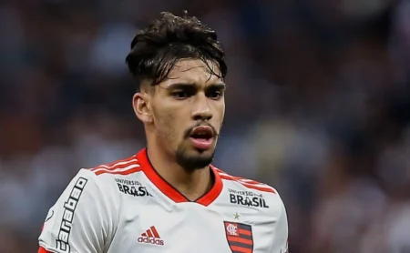 Flamengo anuncia mais um reforço após Paquetá e busca atacante para fechar a janela