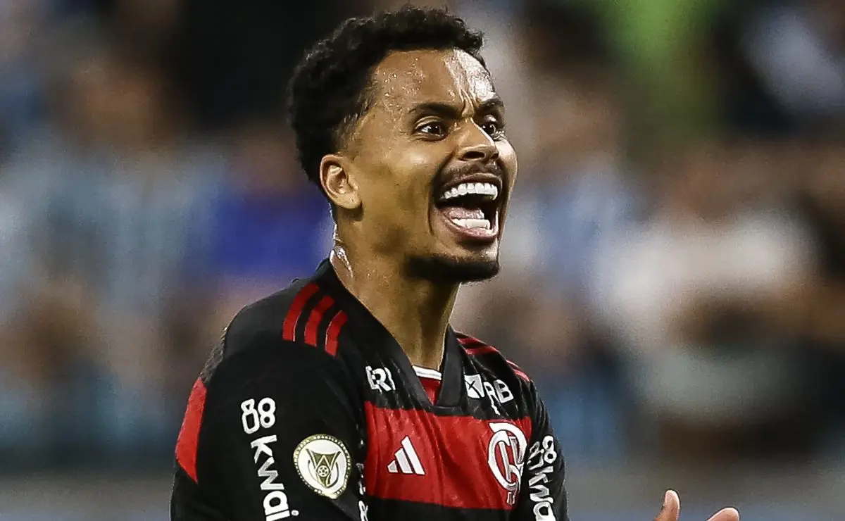 Flamengo cede Allan ao Corinthians mediante troca de jogadores