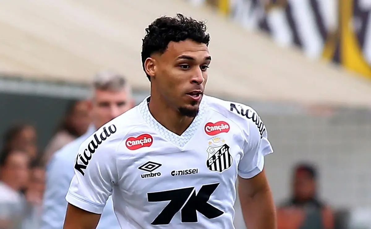 Flamengo define o futuro de Carlinhos, Victor Hugo e outros jogadores emprestados com contrato