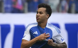 Flamengo mantém Kaio Jorge como prioridade, mesmo com interesse em Marcos Leonardo Flamengo mantém Kaio Jorge como prioridade, mesmo com interesse em Marcos Leonardo