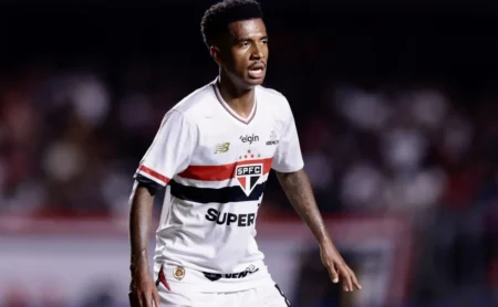 Flamengo oferece proposta com valor e jogador por Marcos Antônio, do São Paulo; Allan pode ser envolvido
