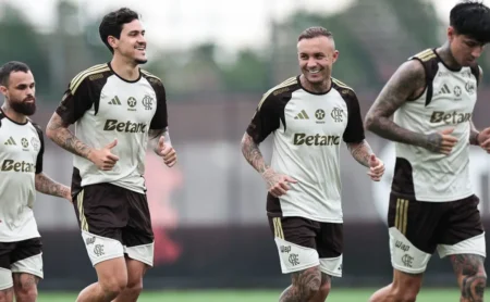 Flamengo reajusta planos no Carioca para evitar risco de rebaixamento