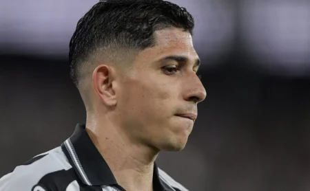 Fluminense interrompe negociações com Botafogo por Savarino e Wallace Davi.