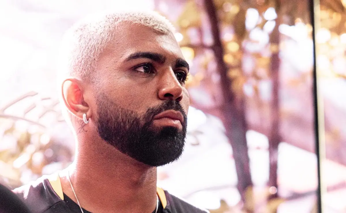 Gabigol e Robinho Jr. estreiam pelo Santos no Paulistão neste sábado (10)