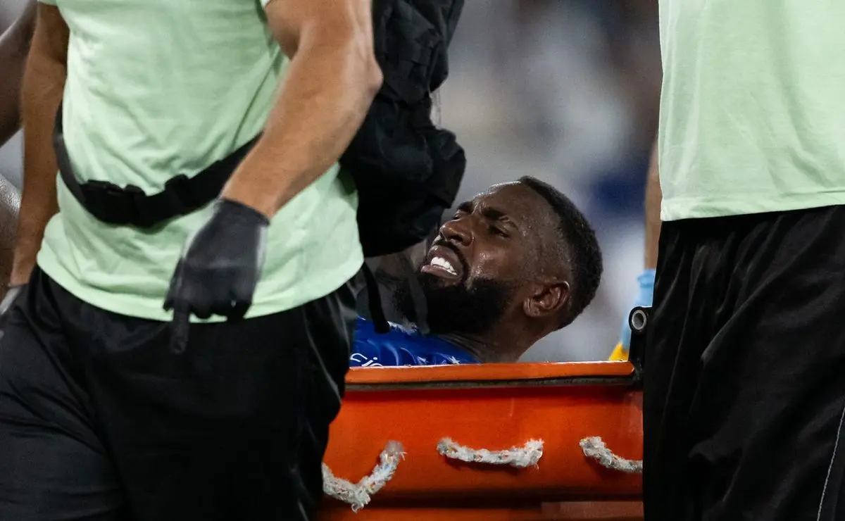 Gerson explica problema físico após derrota do Cruzeiro para o Botafogo e atribui a câimbra