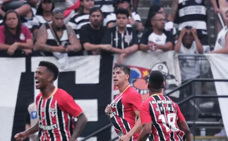 Gonzalo Tapia balança as redes e Corinthians é derrotado pelo São Paulo em clássico do Campeonato Paulista
