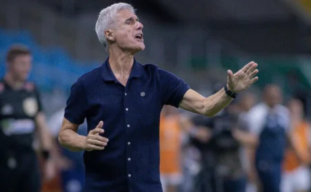 Grêmio avalia defesa nesta tarde após alertas sobre adversários da Série A