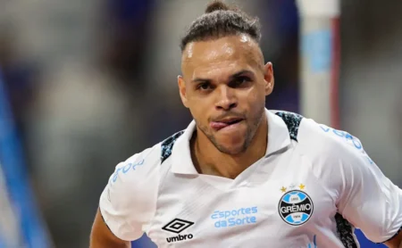 Grêmio negocia com Atlético-MG a possível saída de Braithwaite nesta janela