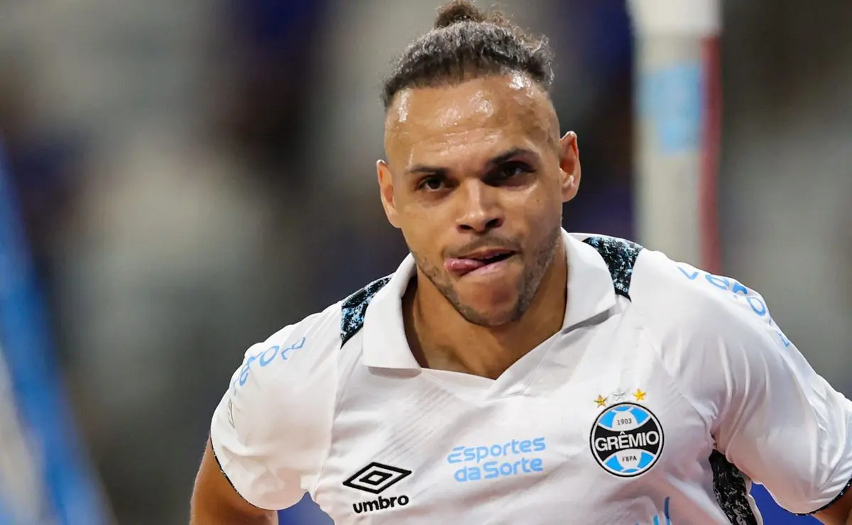 Grêmio negocia com Atlético-MG a possível saída de Braithwaite nesta janela