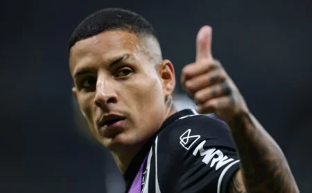 Guilherme Arana chega ao Rio e expressa ansiedade para jogar no Fluminense: Feliz demais com o desfecho Guilherme Arana chega ao Rio e expressa ansiedade para jogar no Fluminense: "Feliz demais com o desfecho"