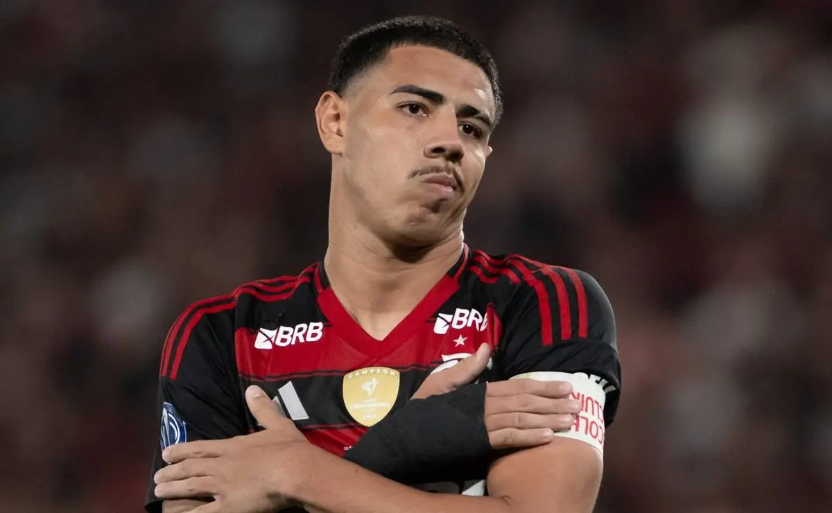 Iago deve ser vendido pelo Flamengo em breve, devido à falta de espaço com Filipe Luís