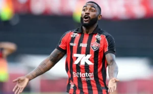 Internacional anuncia novo empréstimo de Ramón ao Vitória após decisão polêmica