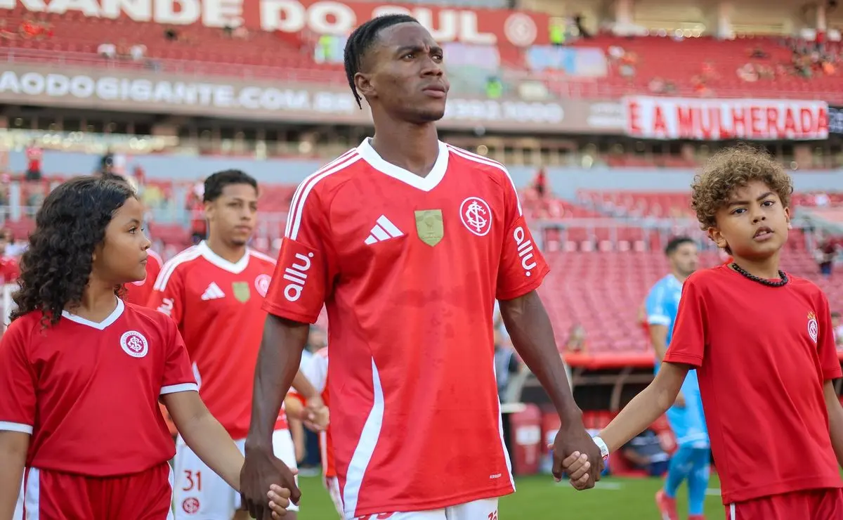 Internacional: bastidores inusitados revelam detalhes da contratação do ganês Benjamin