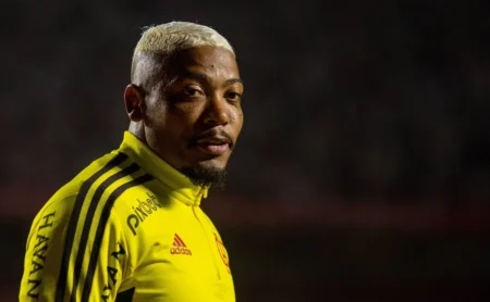 Internacional estuda proposta de Marinho e avalia custo-benefício do atacante no mercado Internacional estuda proposta de Marinho e avalia custo-benefício do atacante no mercado