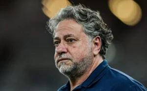 Investigação apura fortuna de R$ 1,5 milhão em contas do presidente do São Paulo; Casares afirma legalidade