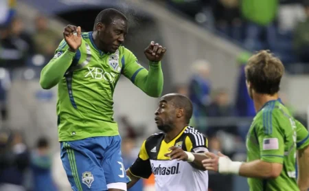 Jhon Rentería desperta interesse de Botafogo e Atlético-MG e recebe resposta rápida