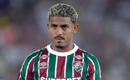John Kennedy busca se firmar no Fluminense no início do Carioca
