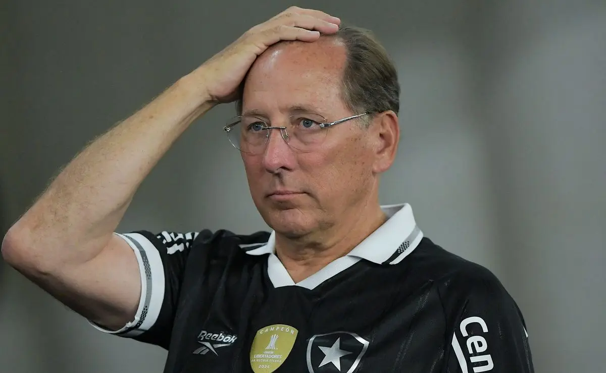 John Textor pode perder o controle do Botafogo com atuação da Ares na Eagle