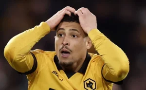 Jovem do Flamengo desperta interesse do Napoli e negociação por João Gomes progride na Europa