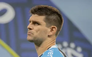 Kannemann, do Grêmio, supera jogadores de Palmeiras e São Paulo em tempo de serviço na elite do futebol Kannemann, do Grêmio, supera jogadores de Palmeiras e São Paulo em tempo de serviço na elite do futebol