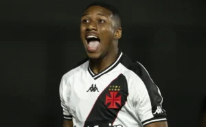 Leandrinho se despede do Vasco após transferência para o Al Sharjah nas redes sociais